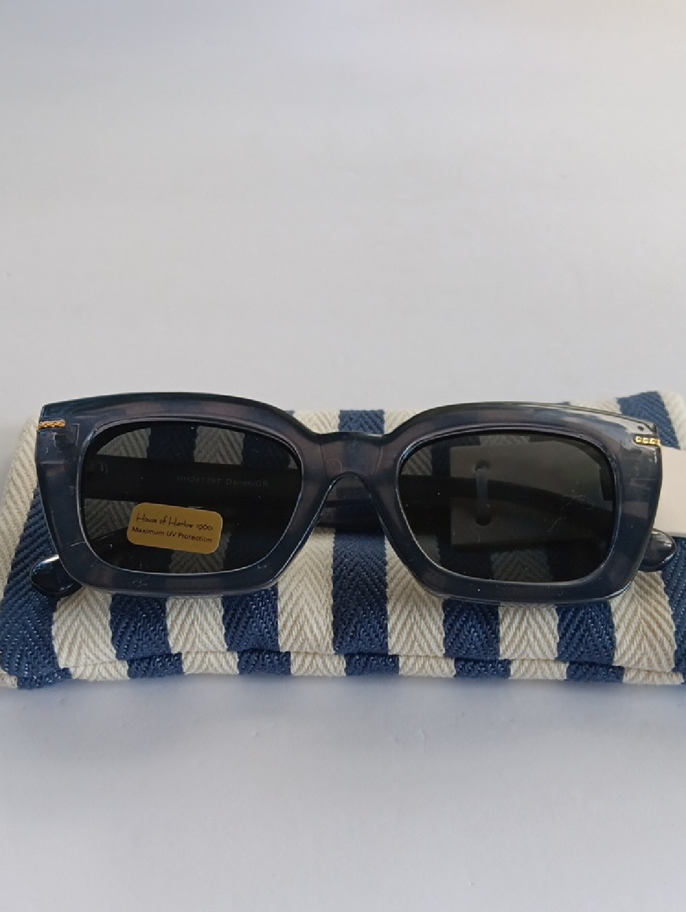 House of Harlow 1960 Blue Black Rectangular Sunglasses with Woven Case NWT